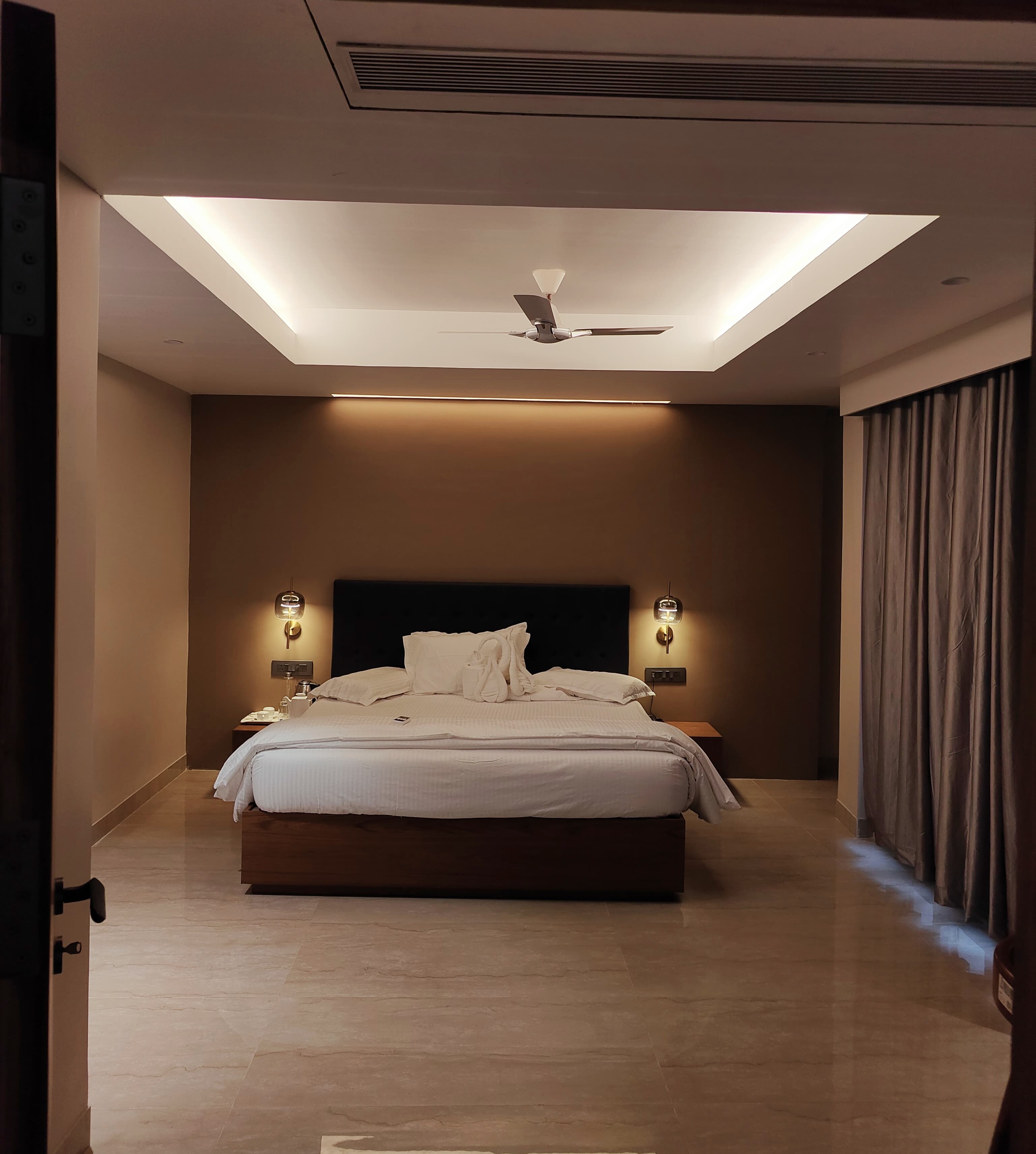Sakthi Holidays Inn - Tap to explore photos