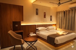 Hotel Madhuram, Datia