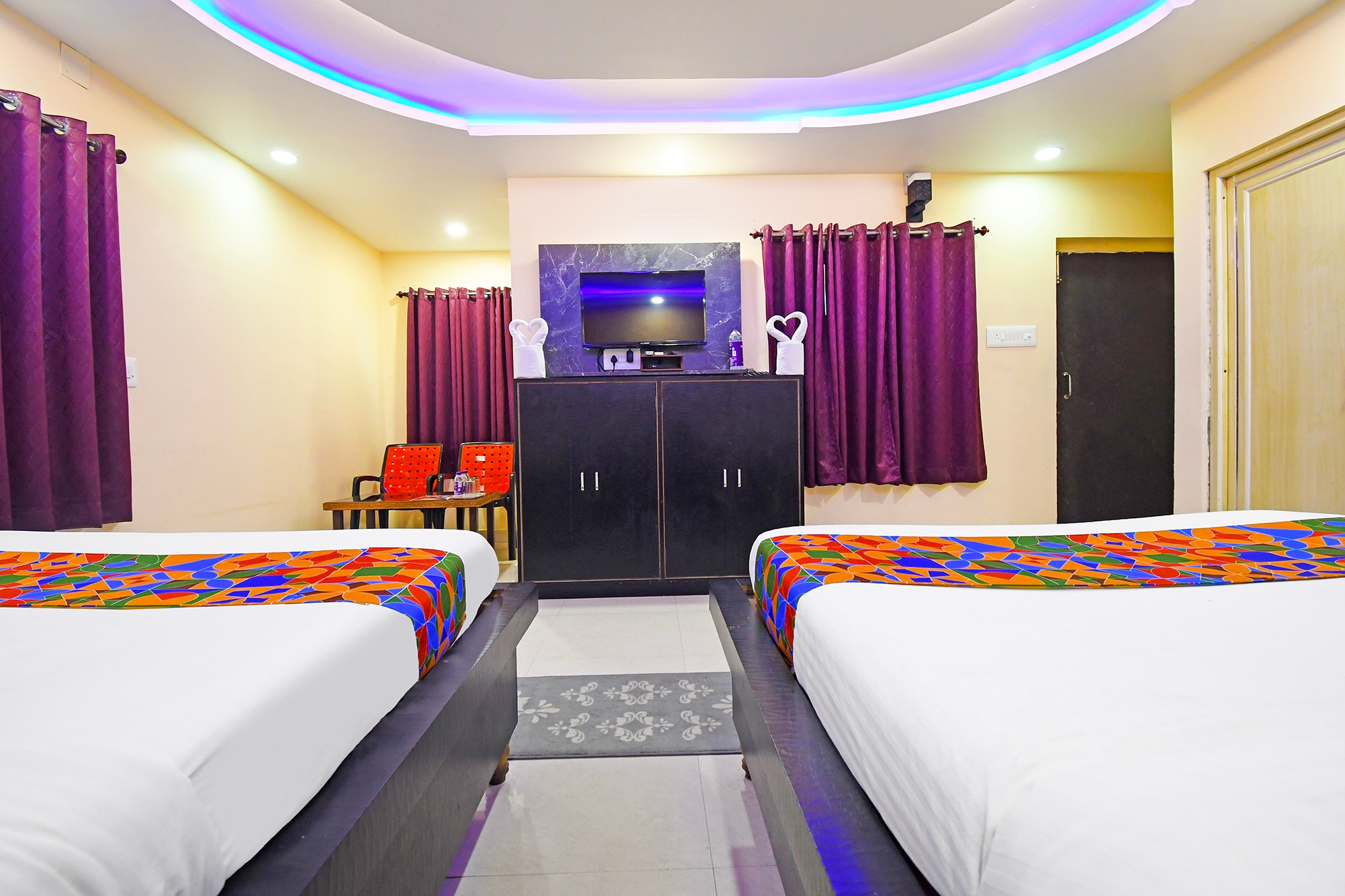 FabHotel Royal Lagoon - Near railway station gate number 1 - Tap to explore photos