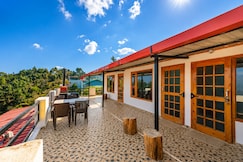 Chinar Retreat 3BR SF near Mukteshwar Dham by Homeyhuts, Almora