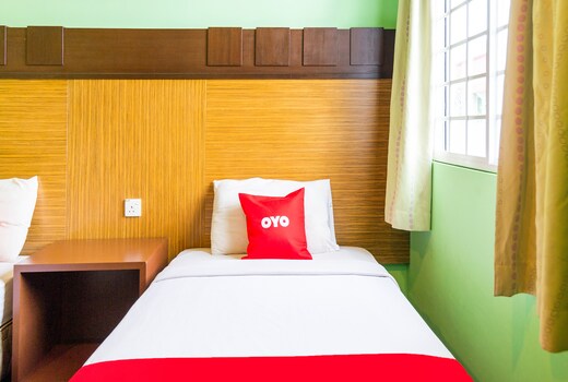 Oyo 89408 Royal Hotel Keningau Price Address Reviews