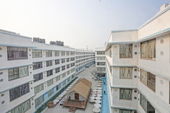 Townhouse Royal Palms Shared Serviced Apartment, Mumbai