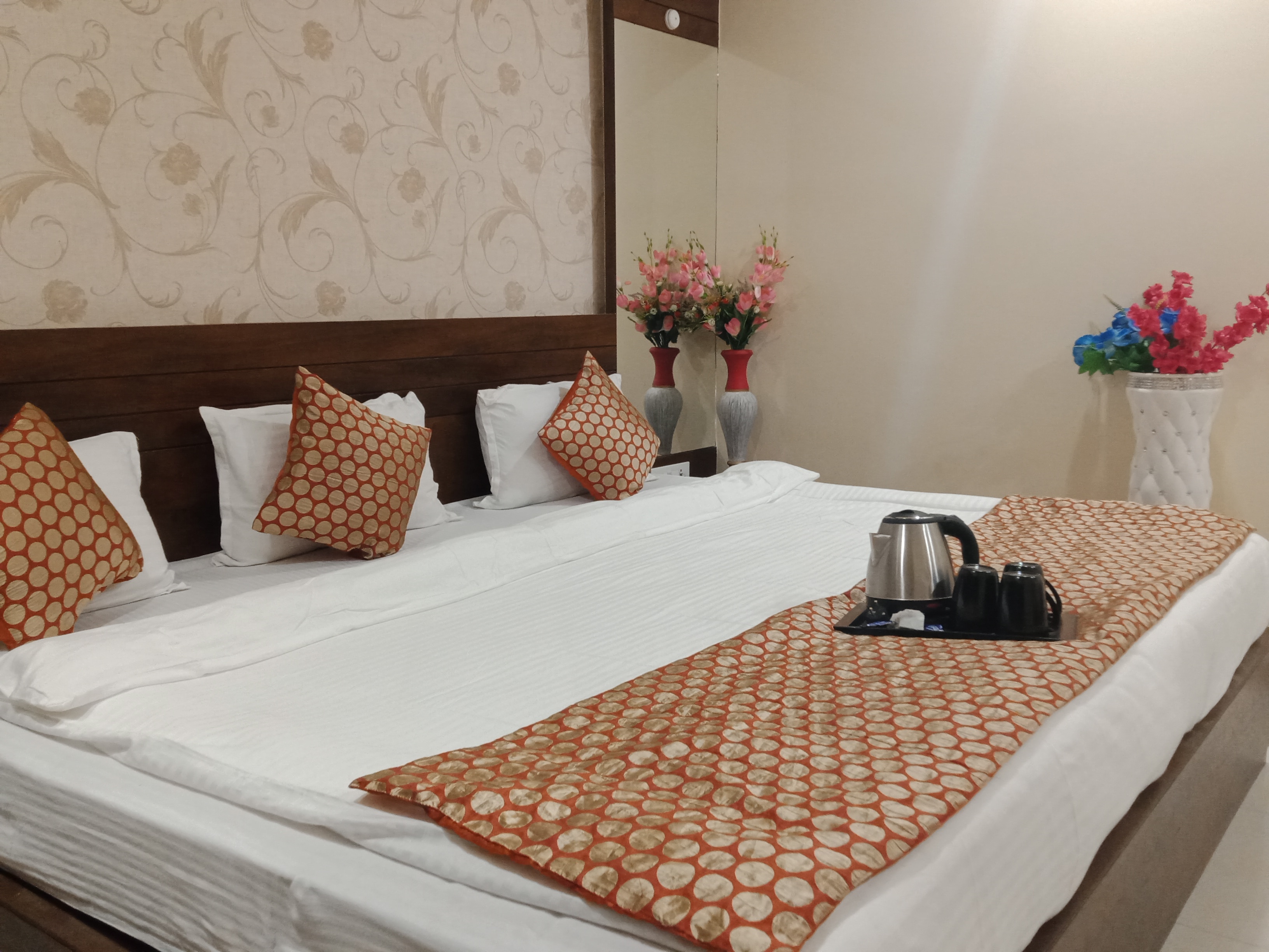 Hotel Grand Jayshree - Tap to explore photos