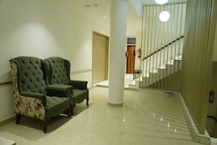 Hotel Le Crown, Chandigarh