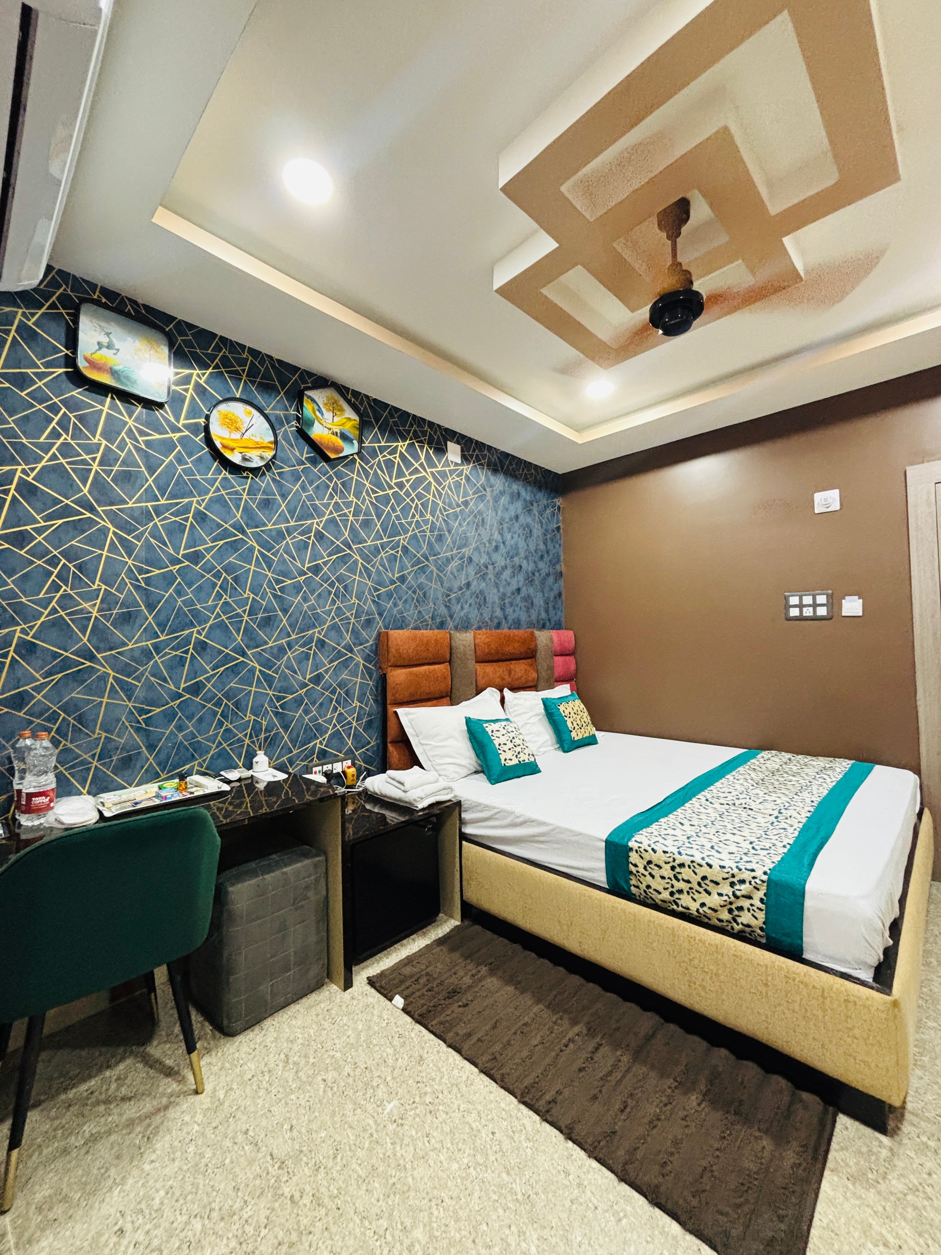 Hotel Prince Nayagarh - Tap to explore photos