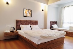 Pinecrest Aritar, Lava