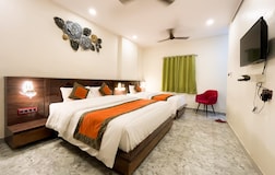 Triple Bed private