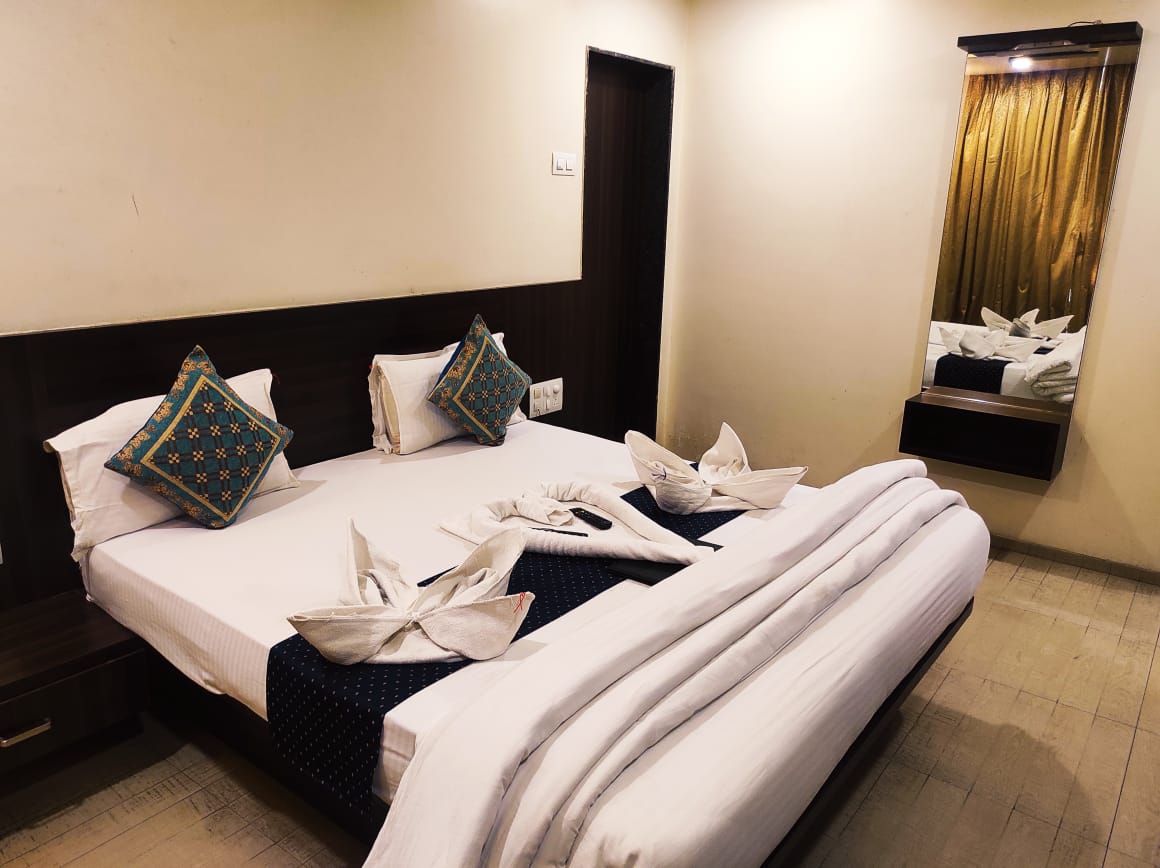 Deluxe AC Room 1