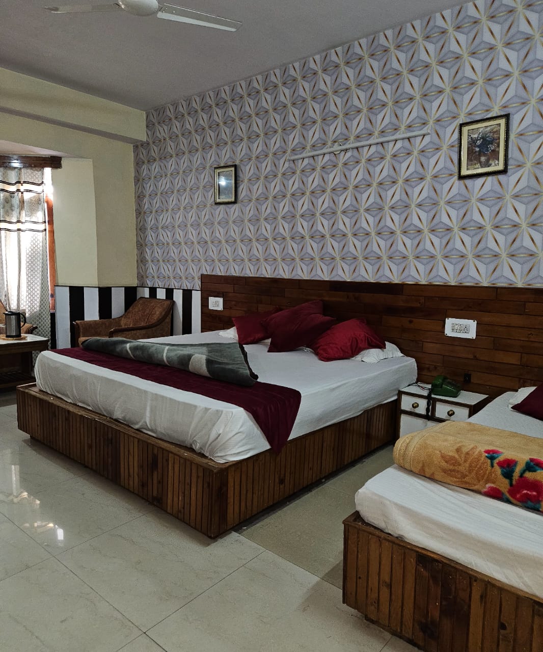 Hotel New Kenilworth International - Tap to explore photos