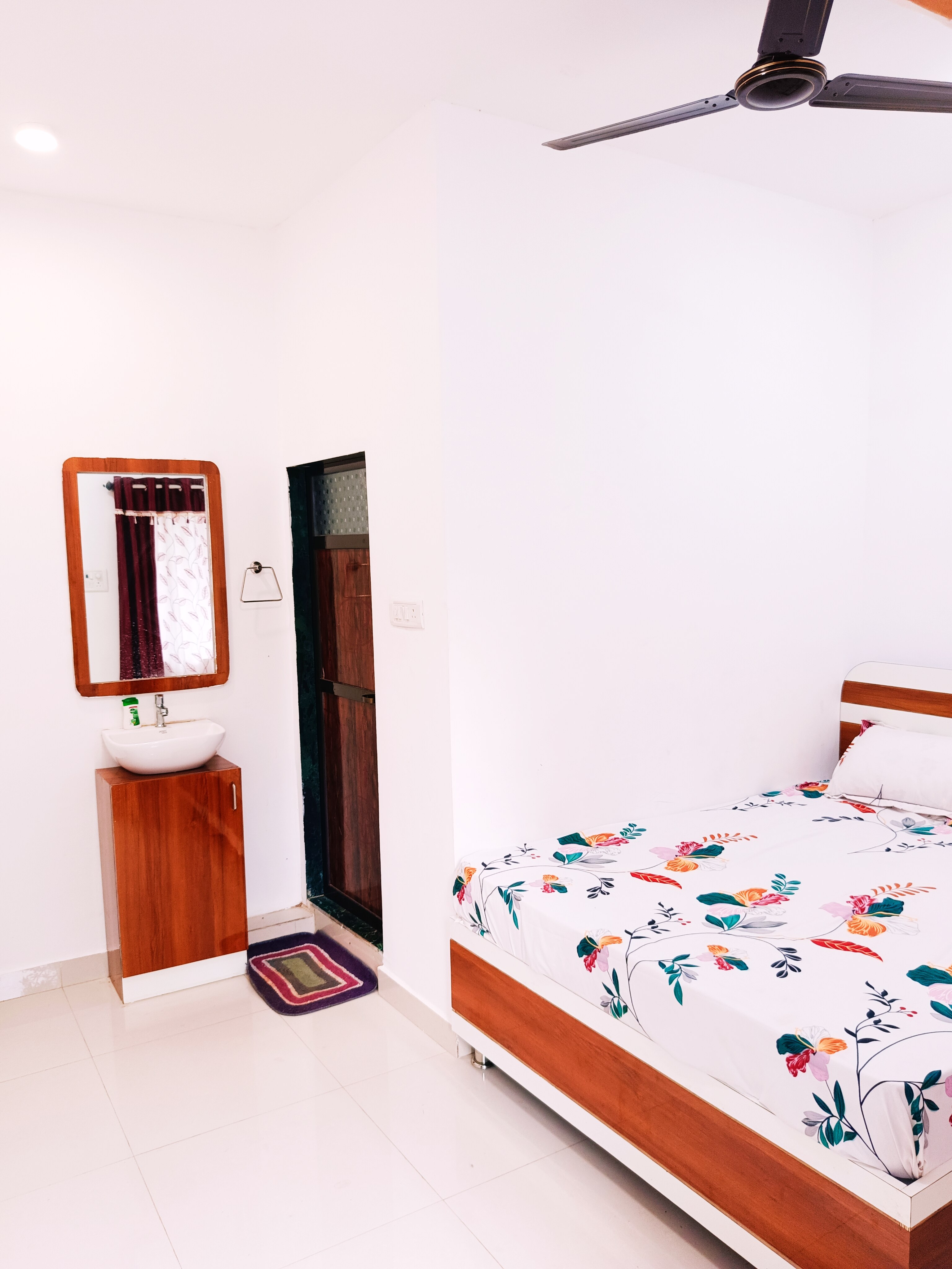 Mini Deluxe Room 1