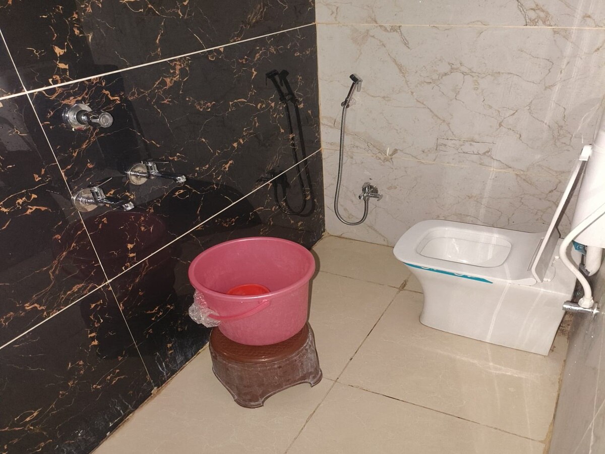 Anand Guest House - Tap to explore photos