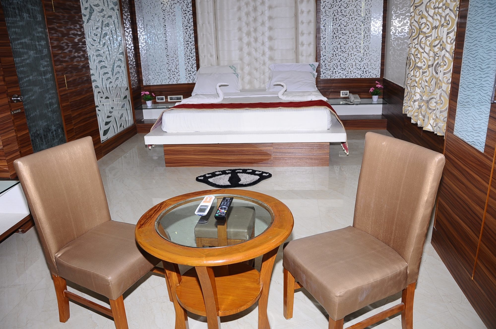 Hotel Mani Iyer - Tap to explore photos