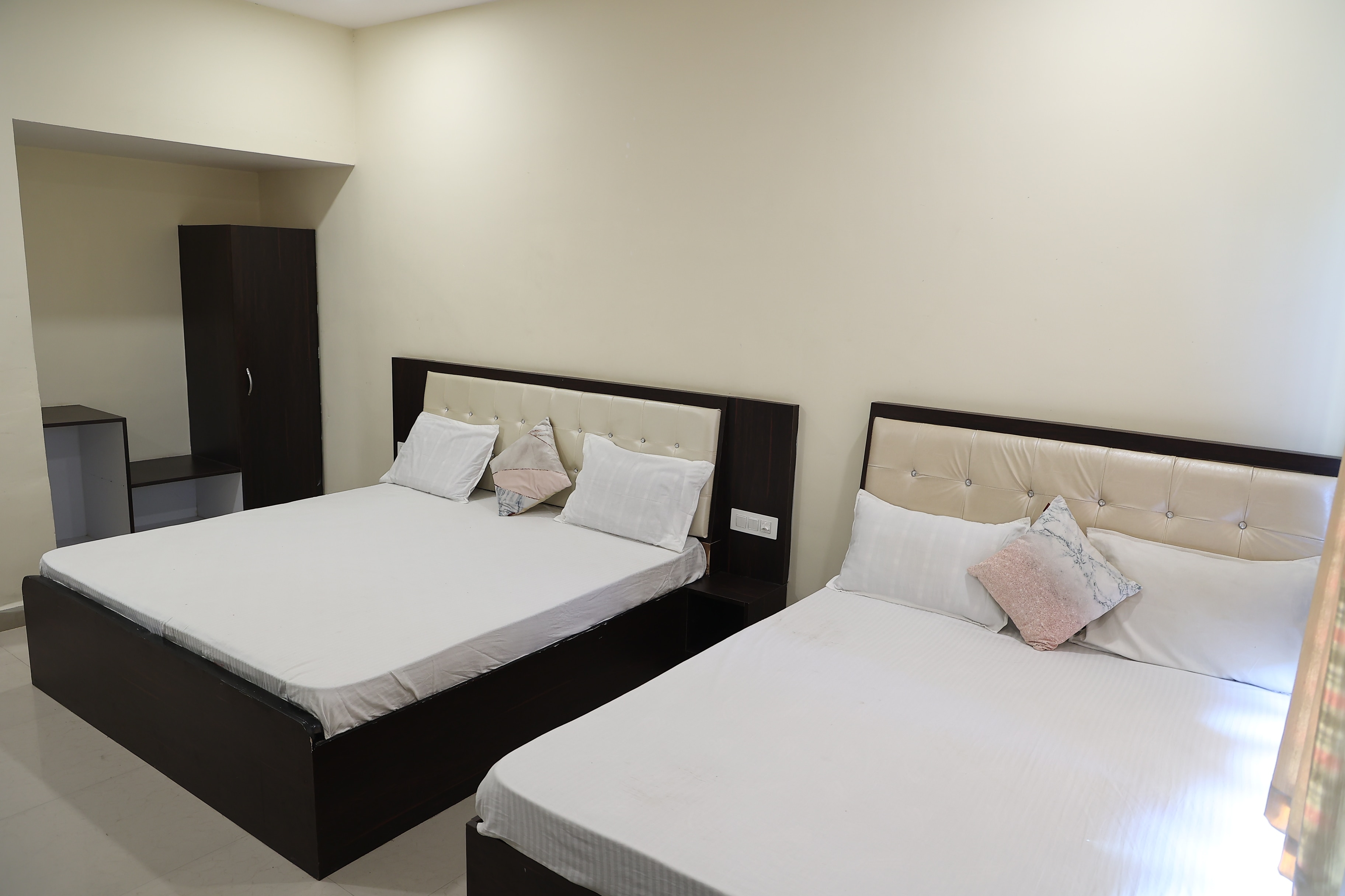 Hotel Amrit Vatika - Tap to explore photos
