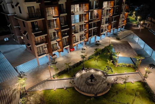 Botanica Apartments by Raichandani