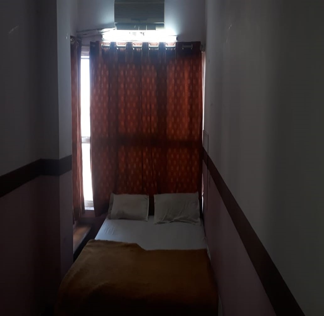 Hotel Shivam Palace - Tap to explore photos