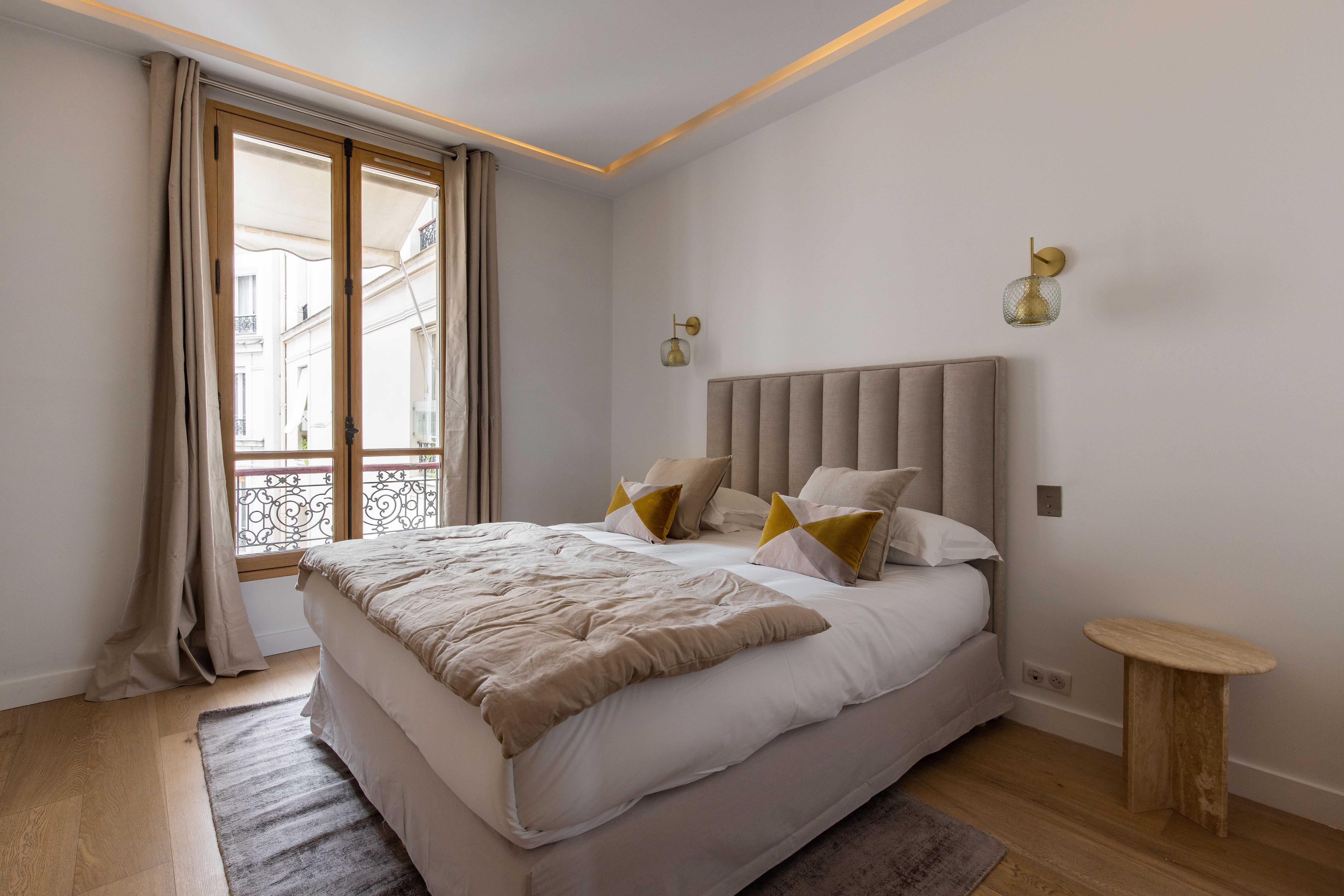 Sublime Apt - 3BD/6P -Arc de Triomphe - Tap to explore photos