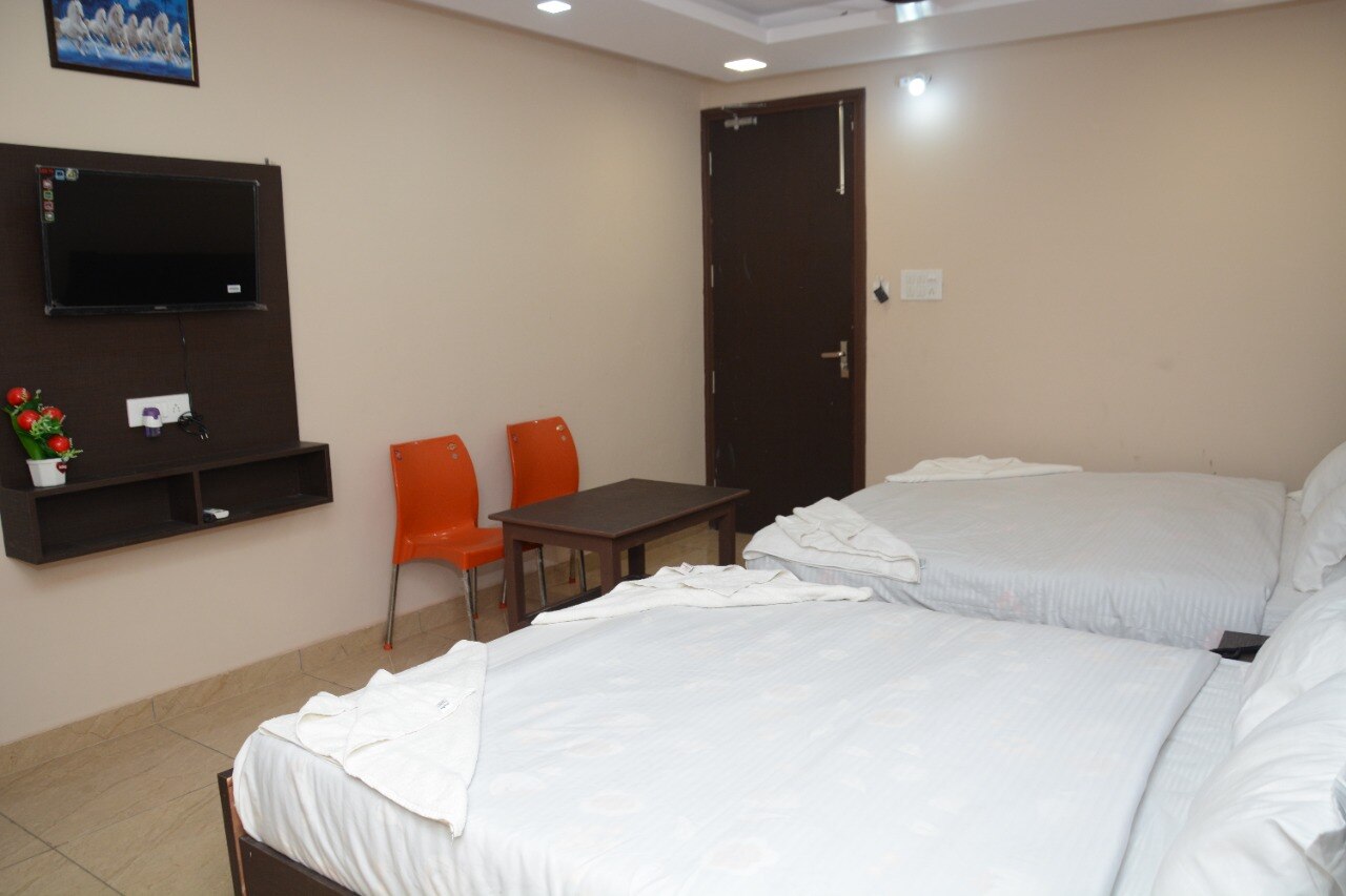 Hotel Kiran Sidcul - Tap to explore photos