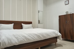 Sindhi Guest House, Rampur (Uttar Pradesh)