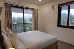 Mehfil Brand New 2 BHK By Candolim Beach, Goa