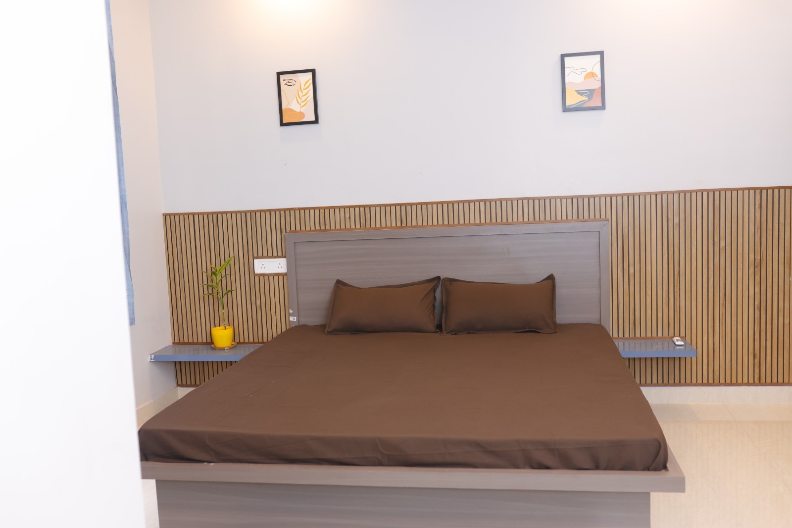 Aashirvad liv inn | 2bhk With Private Kitchen - Tap to explore photos
