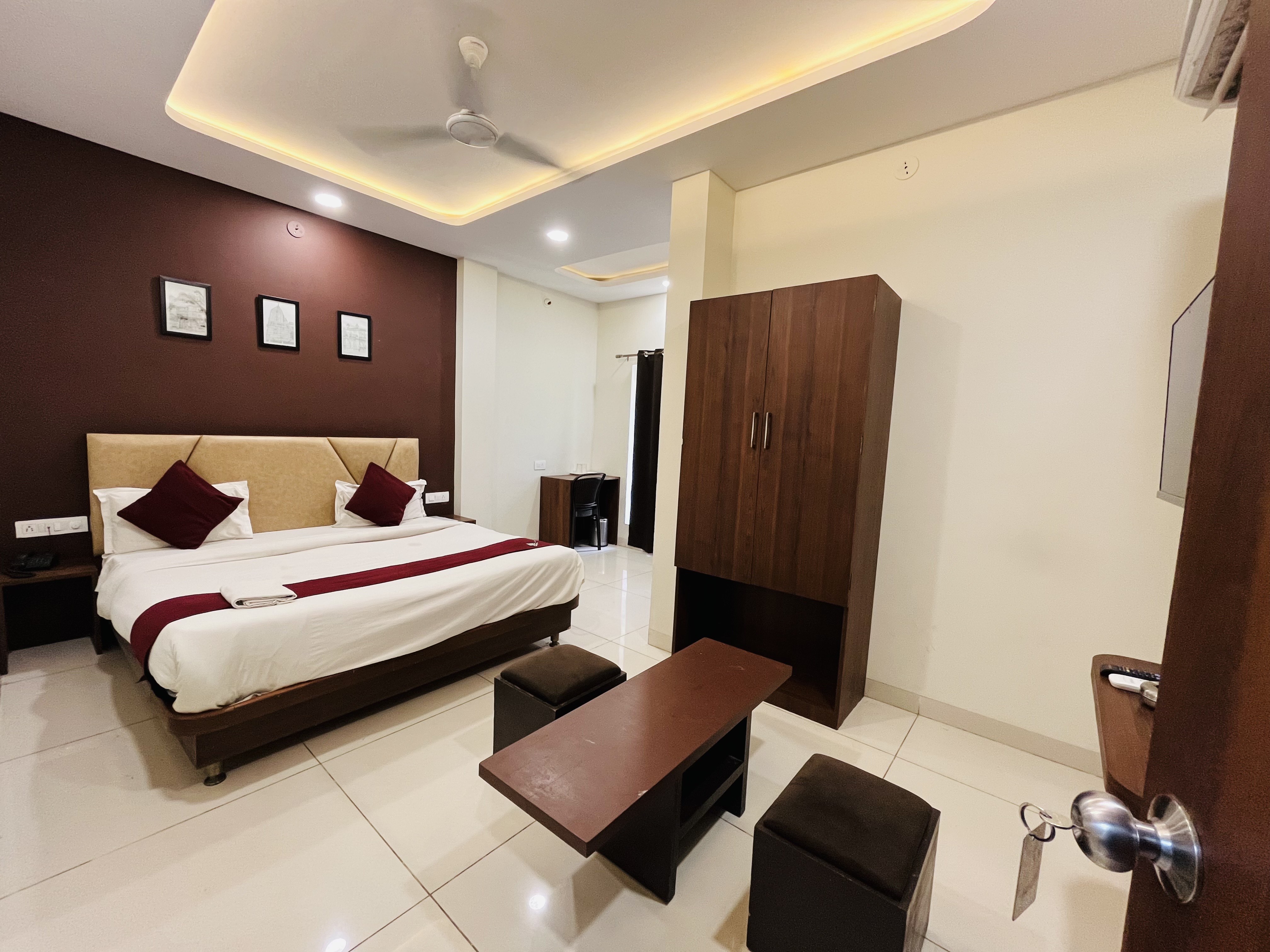 Hotel RM Vijay Nagar - Tap to explore photos