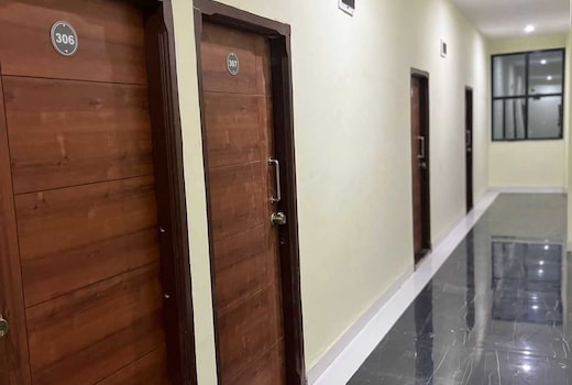 Hotel O Pravin Executive