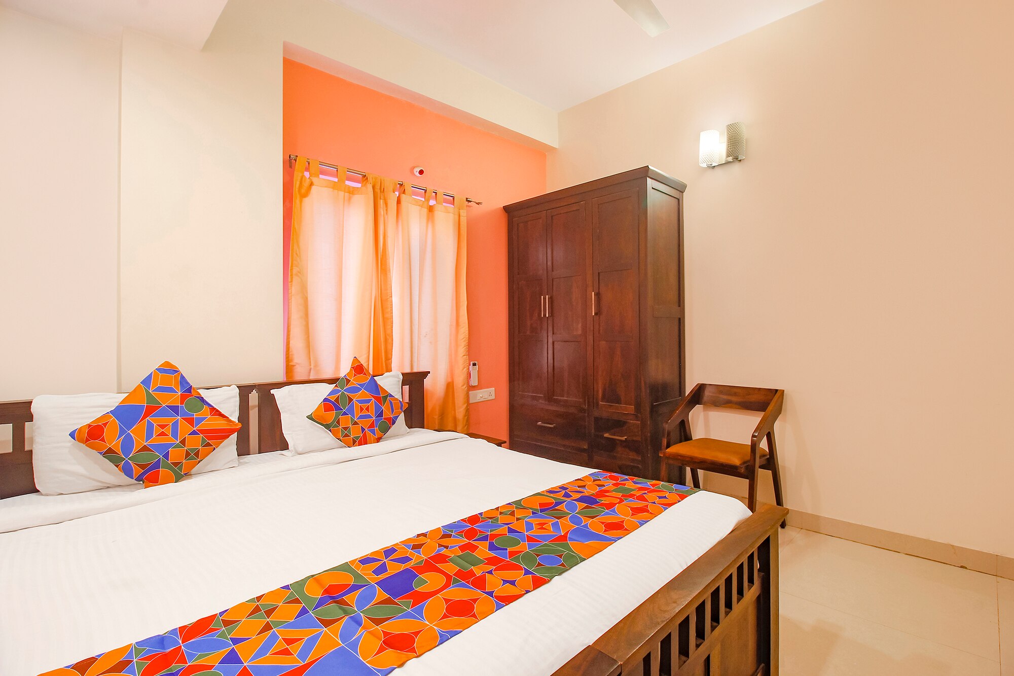 Fabhotel Corner Courtyard- Nr KIMS Hospital, Kondapur - Tap to explore photos