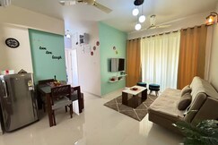 Cozy Bnb 2BR Apt Zennova Stays 5minTo Airport, Goa