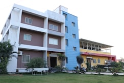 Hotel Anand Executive, Junnar