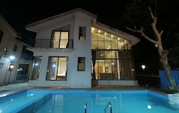 Swimming Pool 1