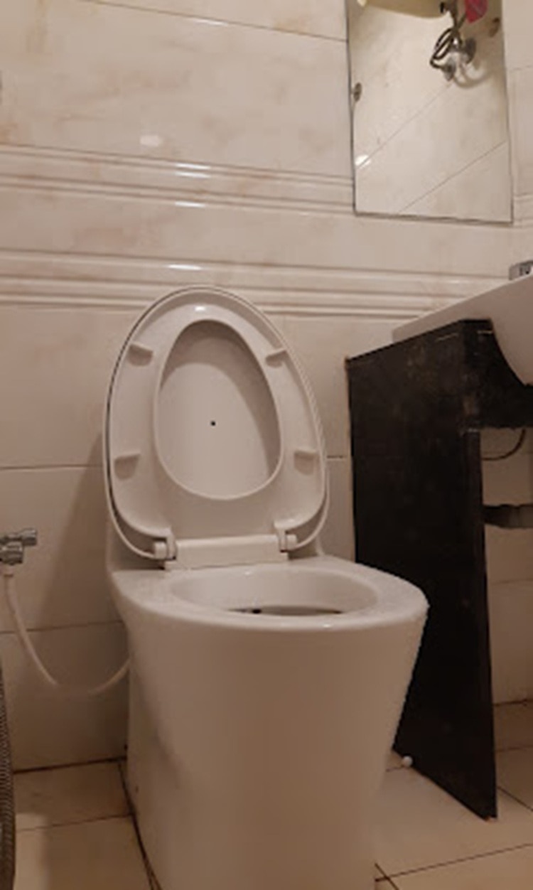 HOTEL SAPNA CONTINENTAL - Tap to explore photos
