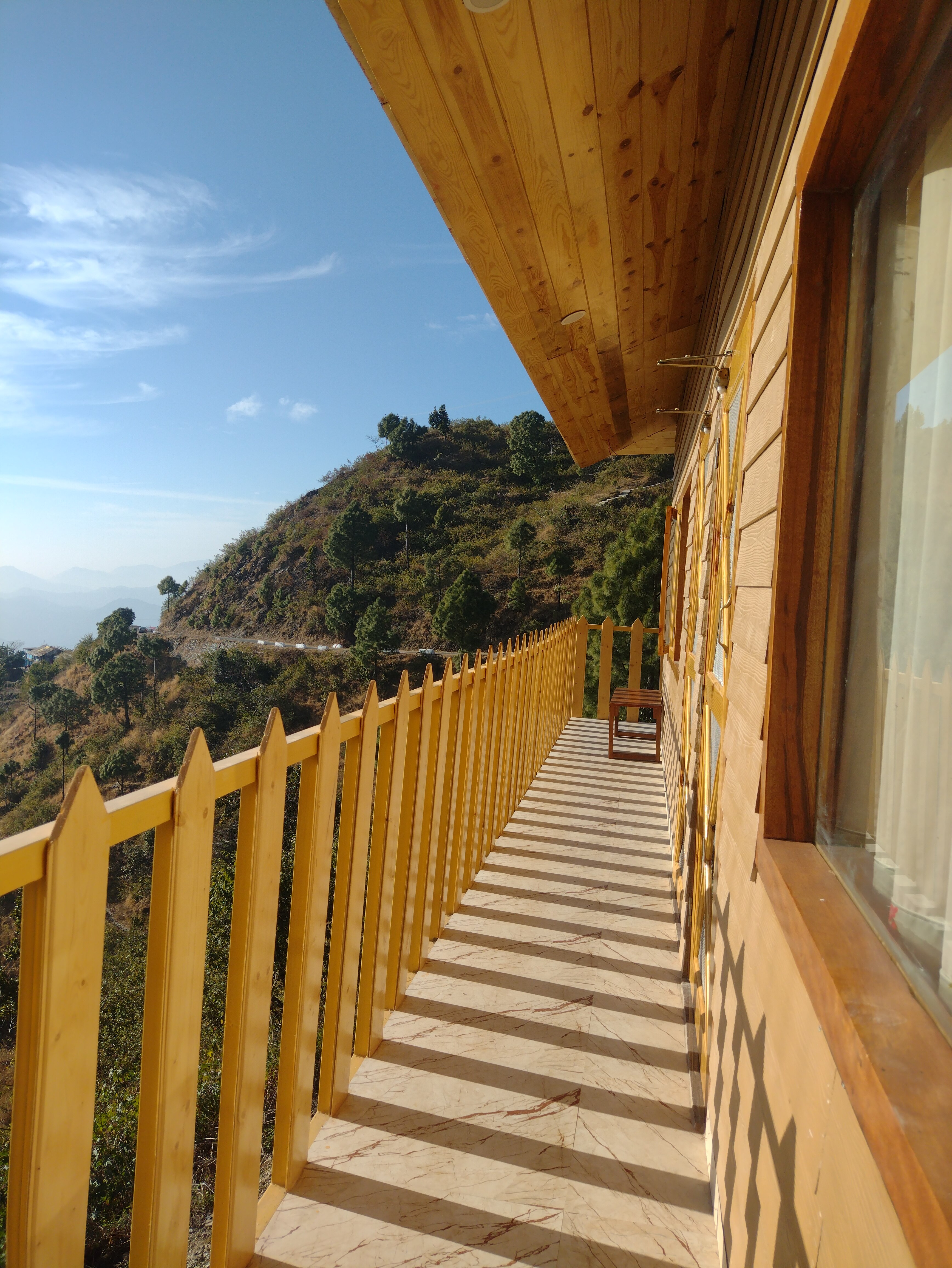 Mountain Villa Lansdowne - Tap to explore photos