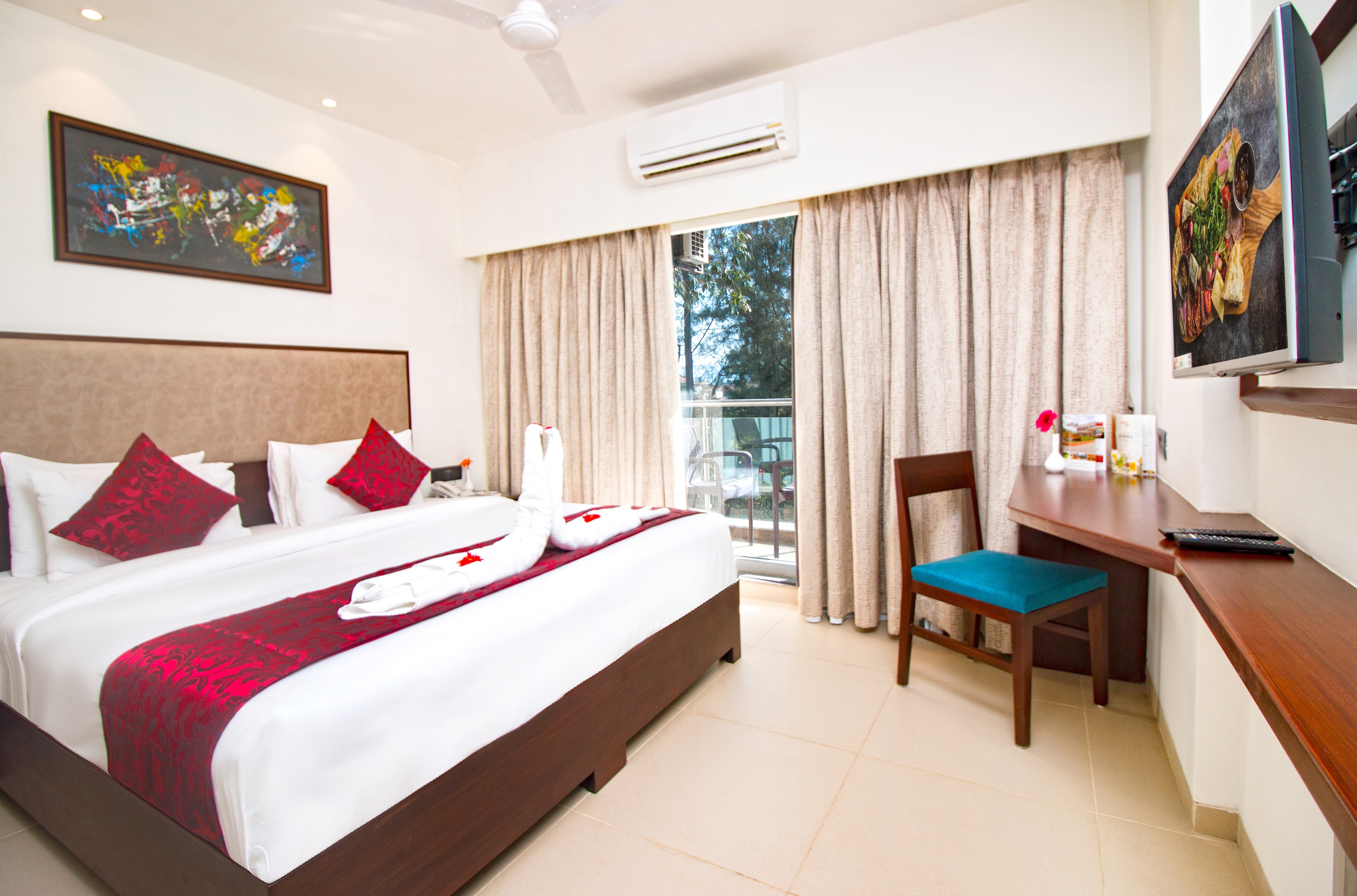 Junior Suite Room with Balcony 1
