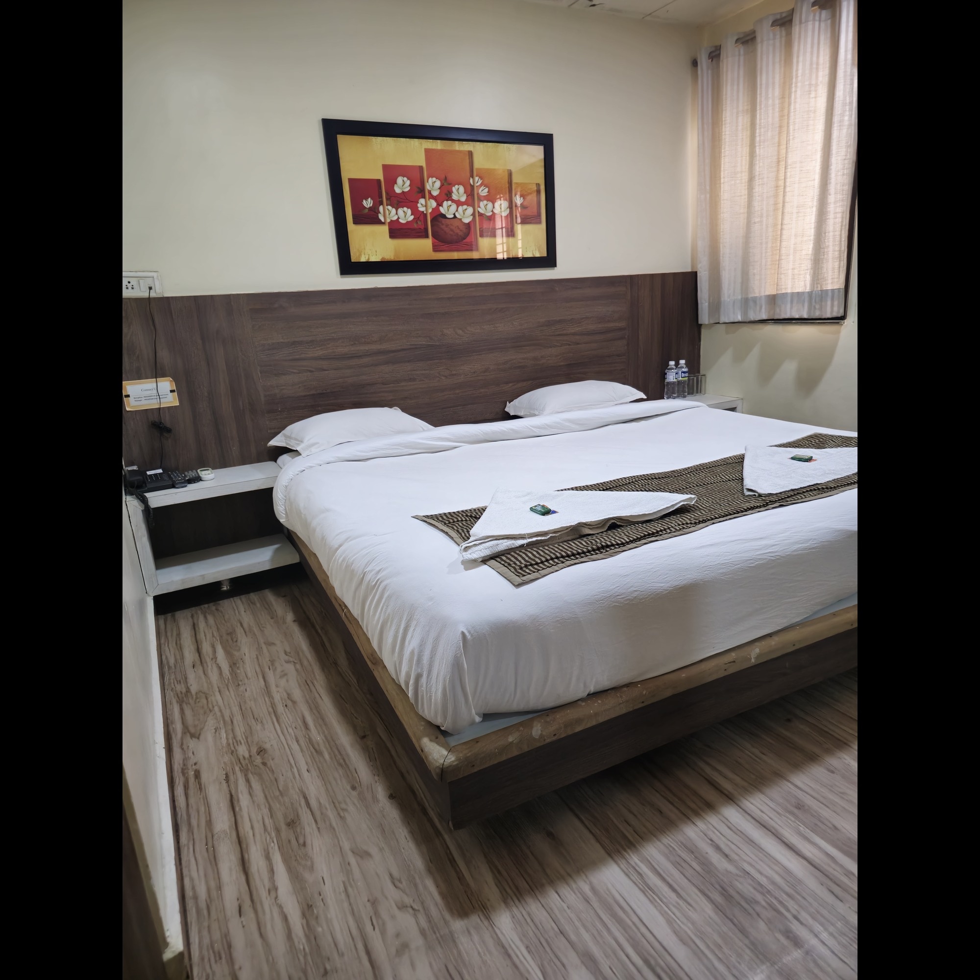 Hotel Darshan Executive - Tap to explore photos