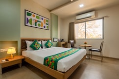 Treebo Royal Empire, Wadgaon