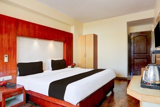 Super Townhouse Fateh Sagar formerly Vatika Inn
