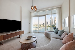 ELIVAAS Curated 2BR Beachfront Living, Stunning Marina Views, دبى