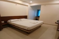 FabExpress Gulshan Grand, Mumbai