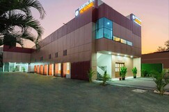 Hotel Aaditya Inn (6 Km from Hinjawadi Phase 1), Kolad