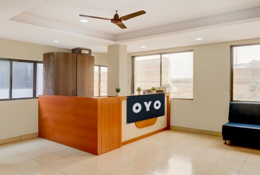 SPOT ON Hotel Rajwadi