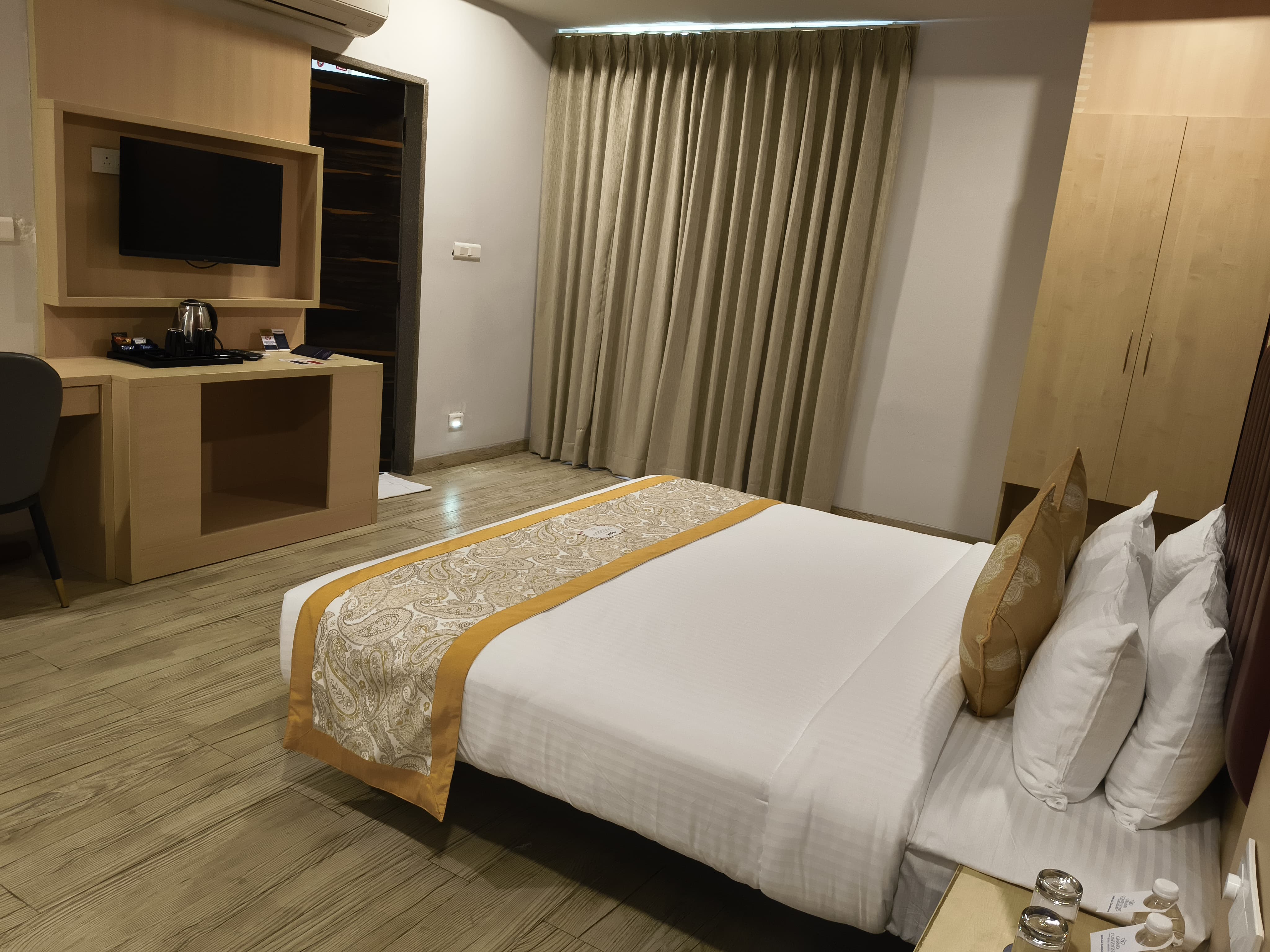 Grand Continent Hotel Hitec City - Tap to explore photos