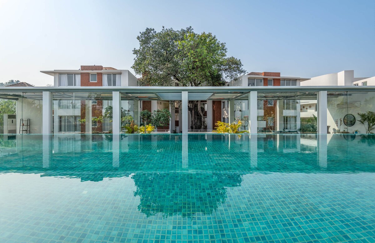 El Arbol - 2BHK Apt with Rooftop Pool near Candolim by Hireavilla - Tap to explore photos