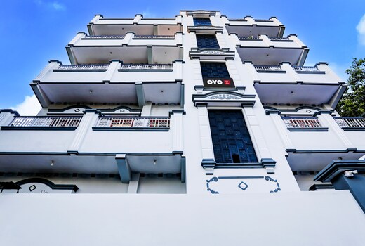 Super Hotel O R B Palace