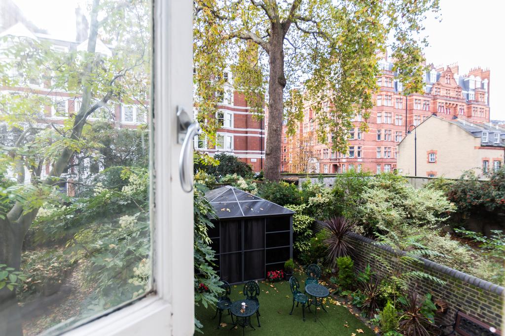 Arosfa Hotel London by Compass Hospitality - Tap to explore photos