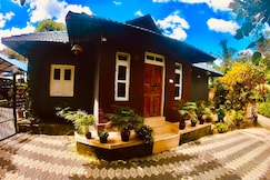 Vintage Vibes | Entire 2 BHK Villa, Wayanad