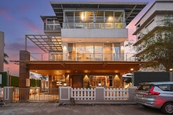 DanCenter Azure Infinity Villa | 4BHK | Pvt Pool | Lonavala, Lonavala