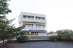 Hotel Shriniwas Executive, Wai