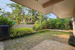 Serene Coconut Villa Near the Coast, Kannur