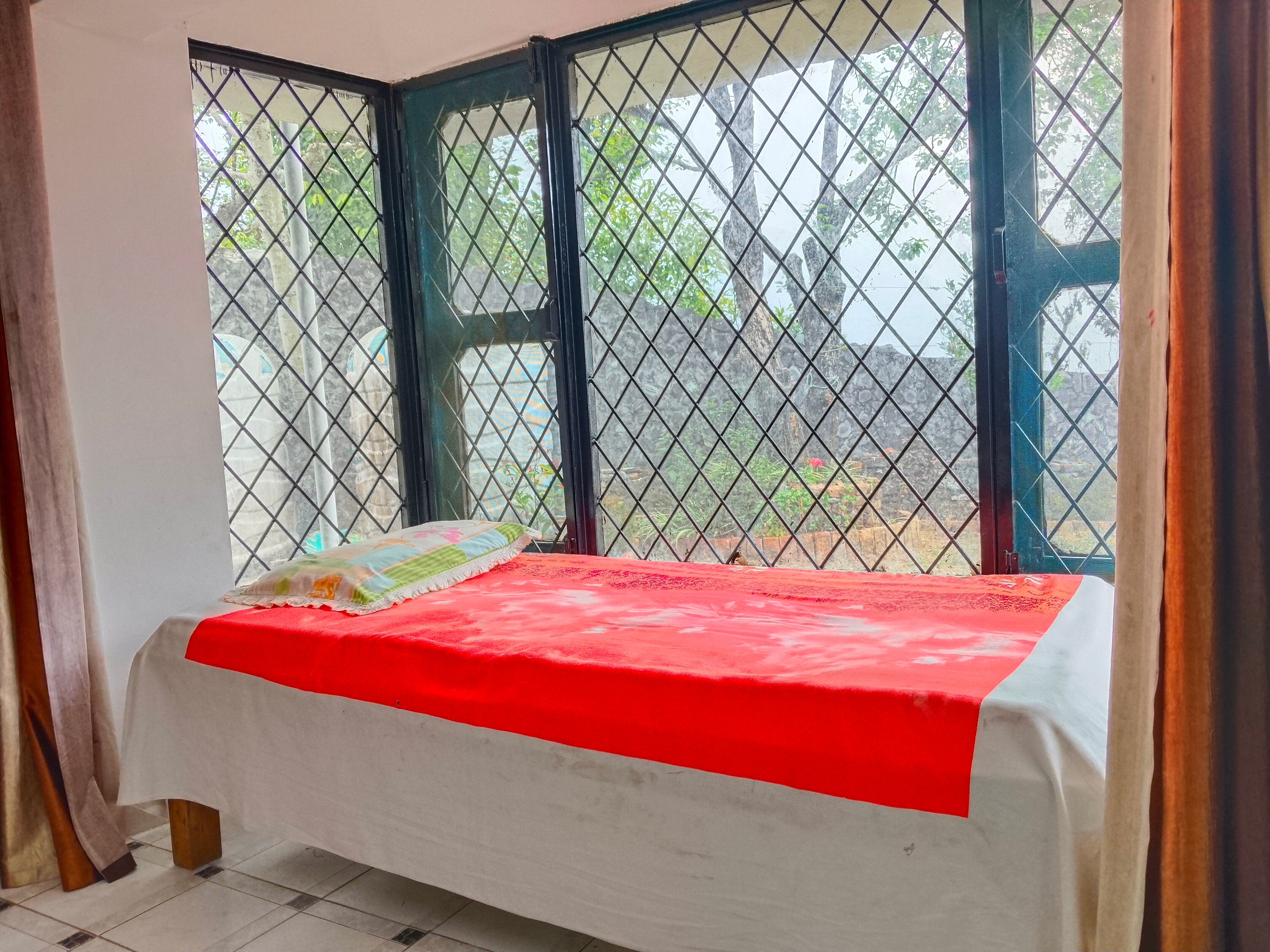 Flagship Woodwalk Homestay - Tap to explore photos