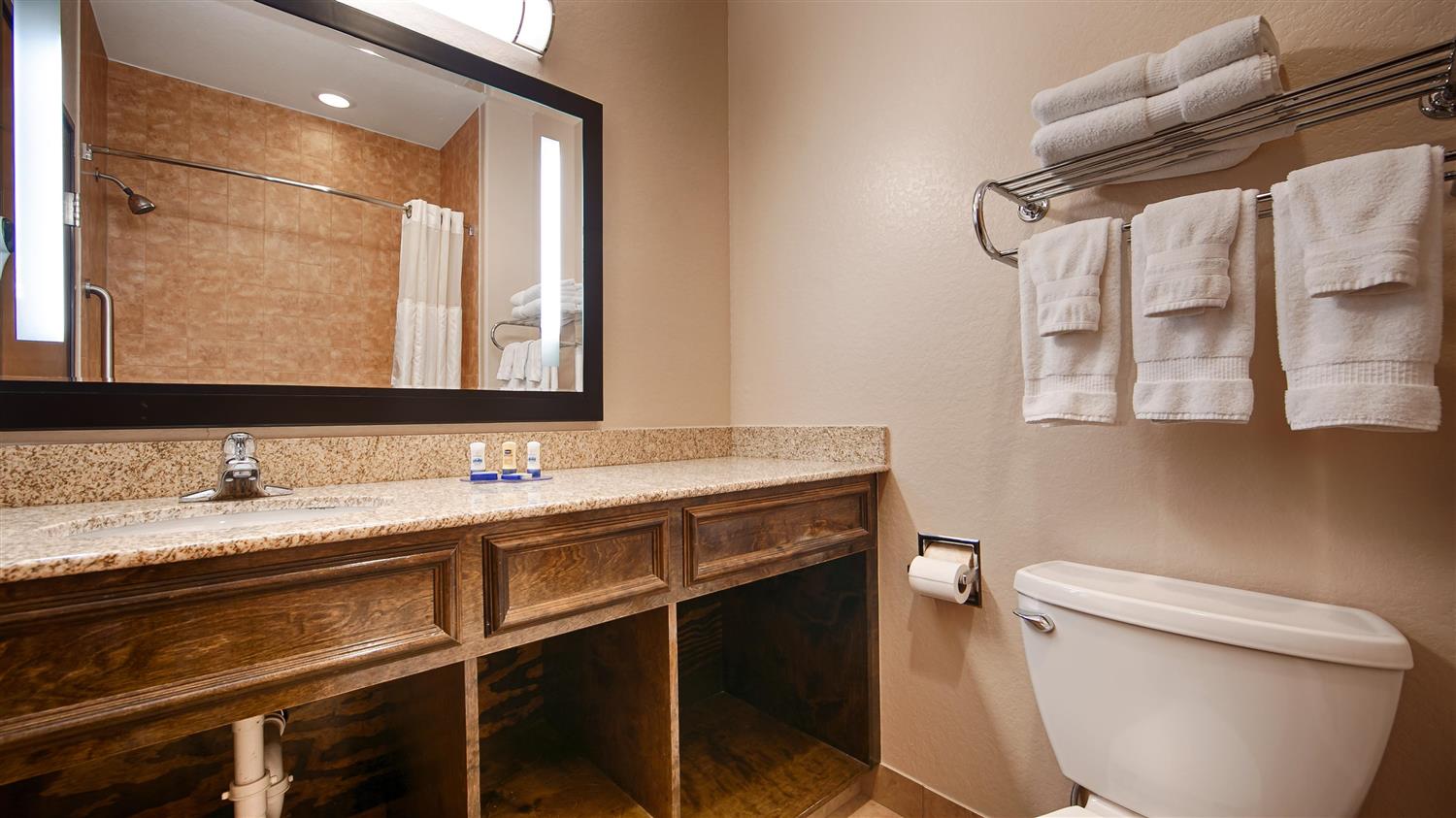 Best Western Plus Palo Alto Inn & Suites - Tap to explore photos